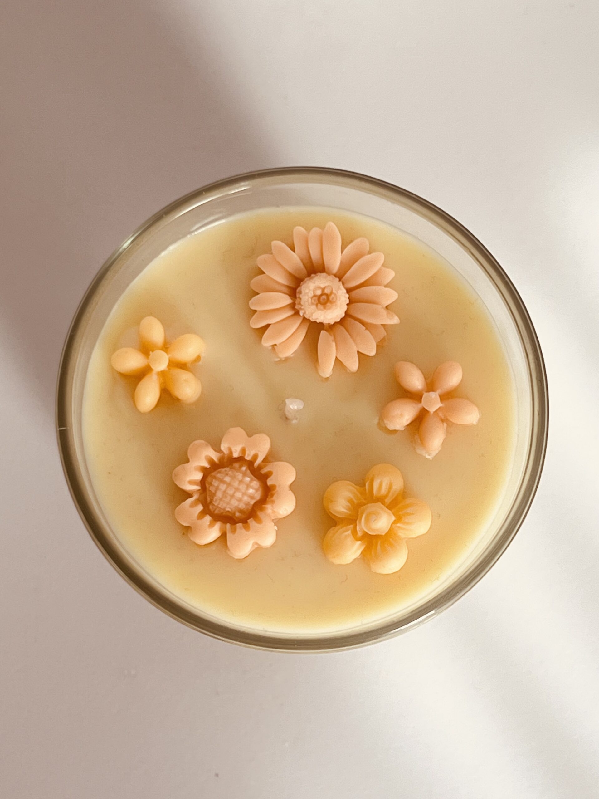 Vela "Natural con Margaritas Pequeñas" - Imagen 5